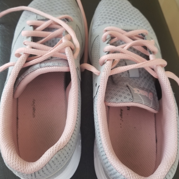 Asics Running Shoes. Size 5. Very good condition - Picture 5 of 8